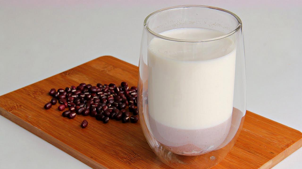 如何在家制作红豆奶茶?做法简单又好喝,你学会了吗?