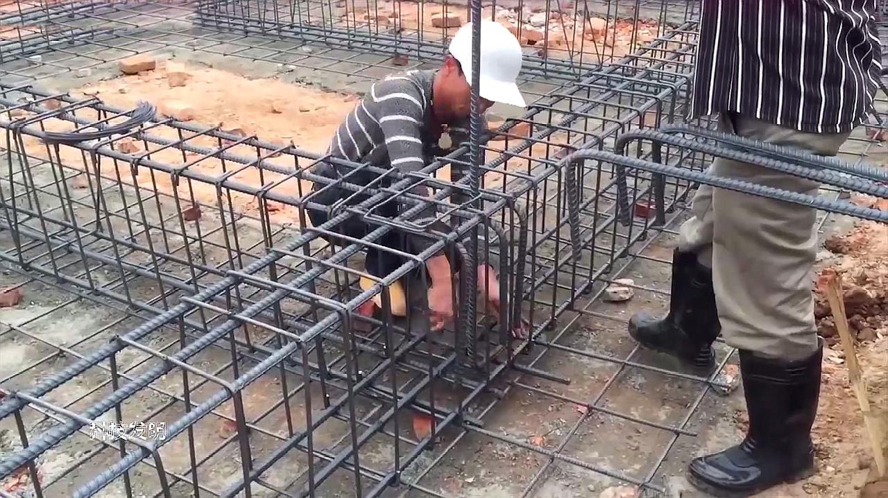 农村自建房打地基,光钢筋就花了15000块,大家说买贵了吗?