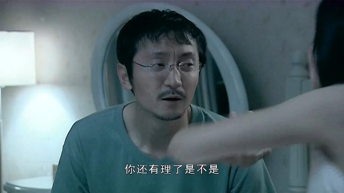 48伦理影视之刘蕾-温柔的背叛:夫妻俩回到家里,妻子拆开丈夫送的礼物