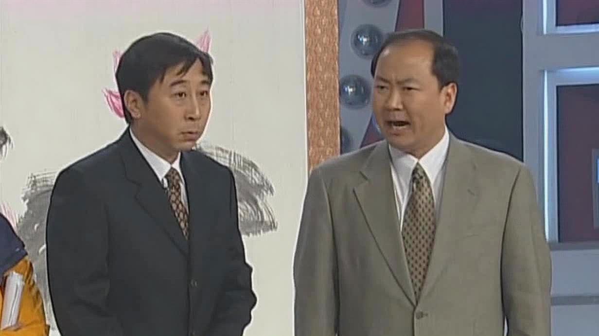 小品《得寸进尺》:冯巩郭月搭档表演,看着真的是太逗了!