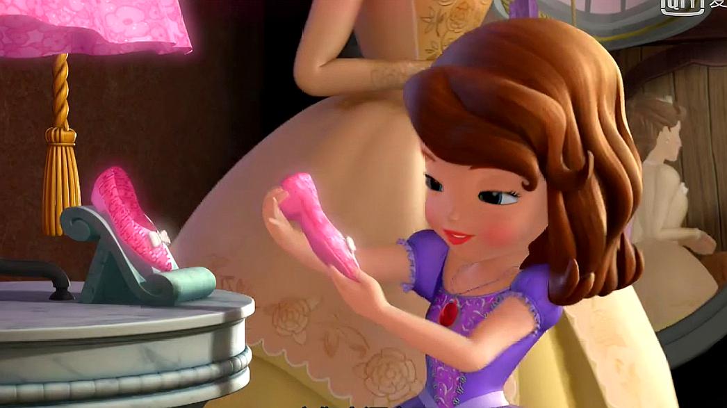 小公主苏菲亚:苏菲亚要毕业了,妈妈给她做了一双粉色的公主鞋!