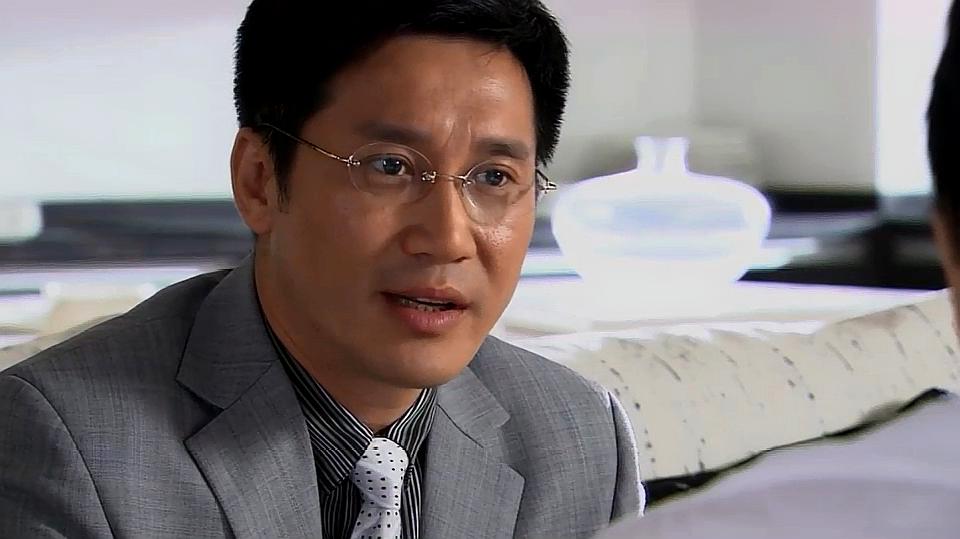 三千金:立恒找到晓菁的主治医生,拜托他说出孙晓菁生病的真相