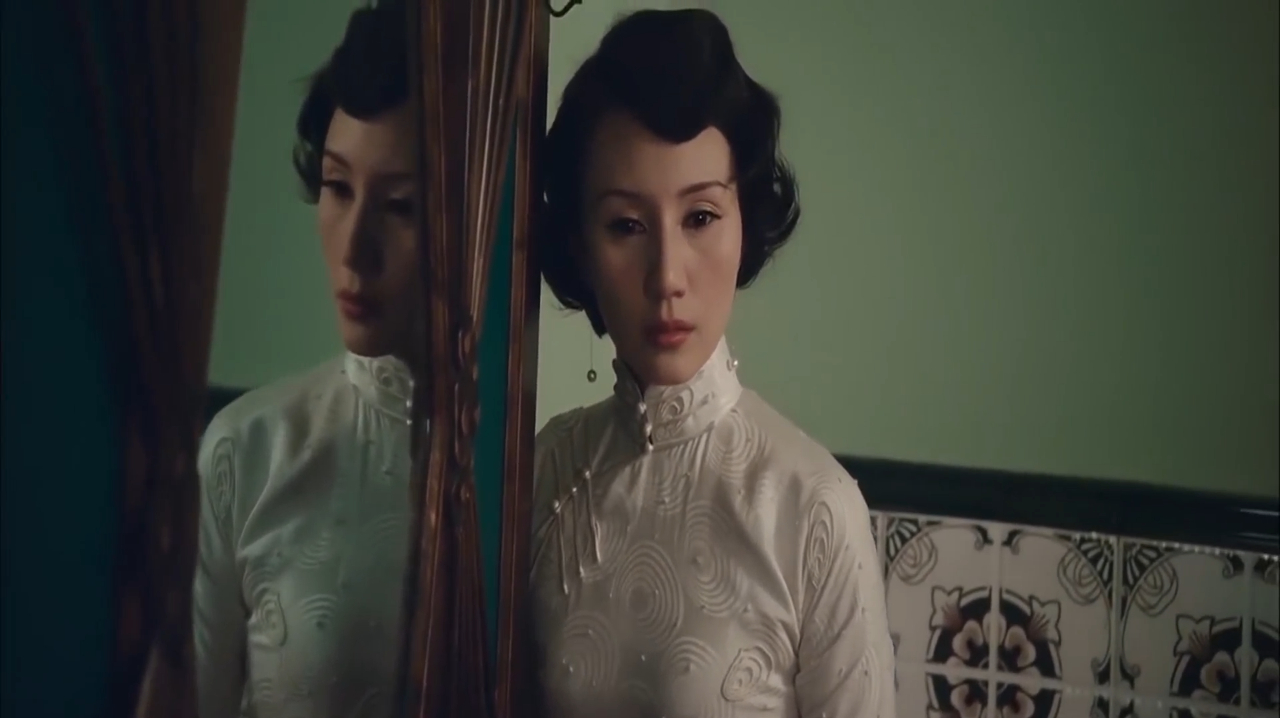 大上海:他问知秋认不认识大器,其实她早在里面难过了很久