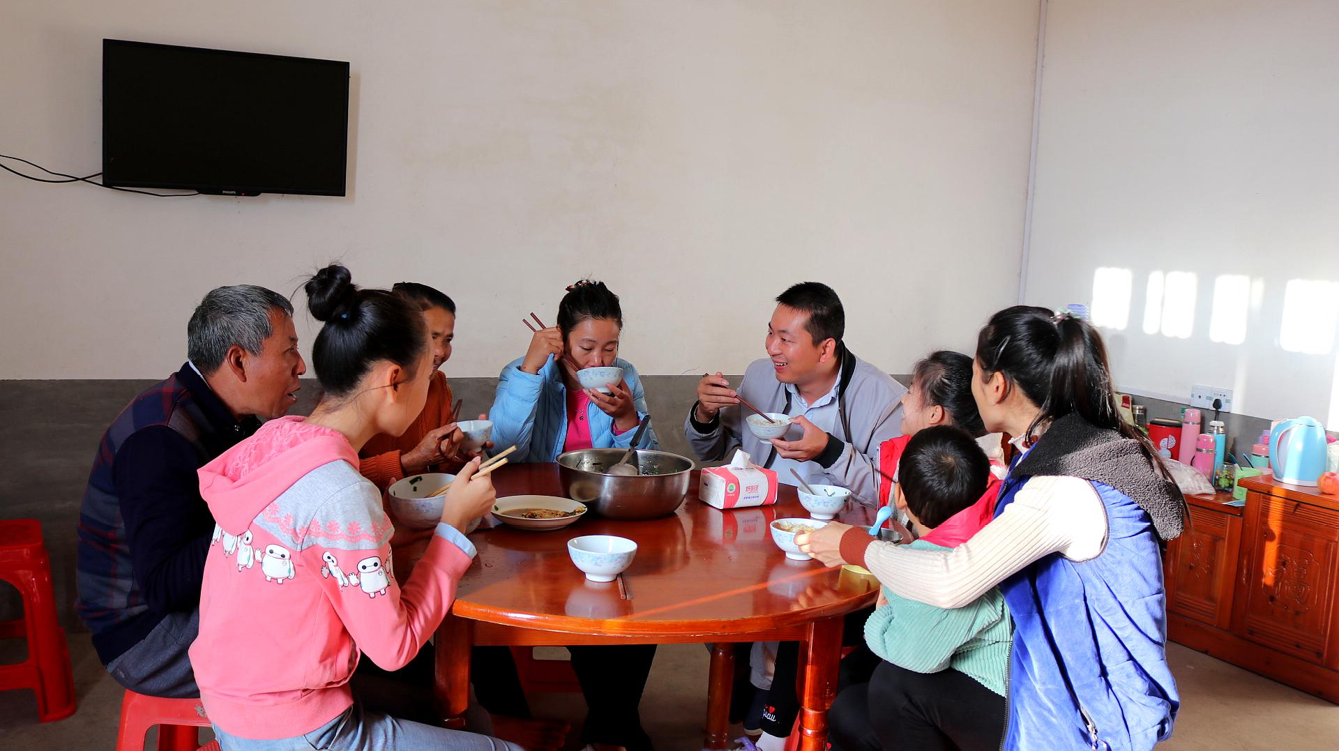 农村巧大嫂阿红赶时髦拍vlog(三)