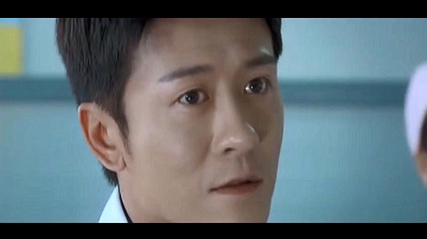 独生子:第16集病人家属闹事,男主耐心劝告差点被刺伤
