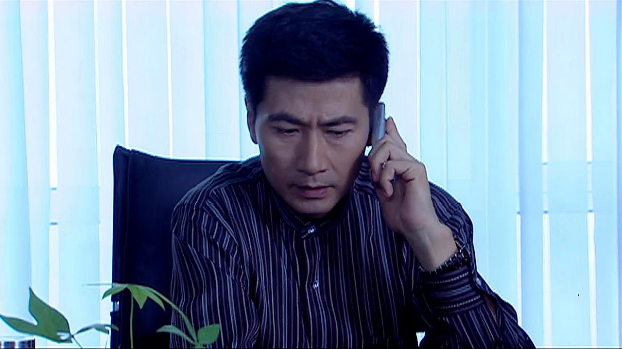 45伦理影视之刘蕾-温柔的背叛:丈夫一回家就乖乖上交稿费,获得为爱情