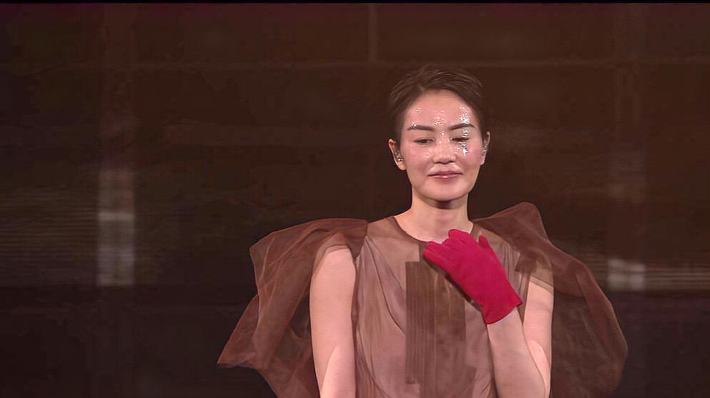 幻乐一场演唱会2017《矜持》,真不愧是独一无二的王菲!