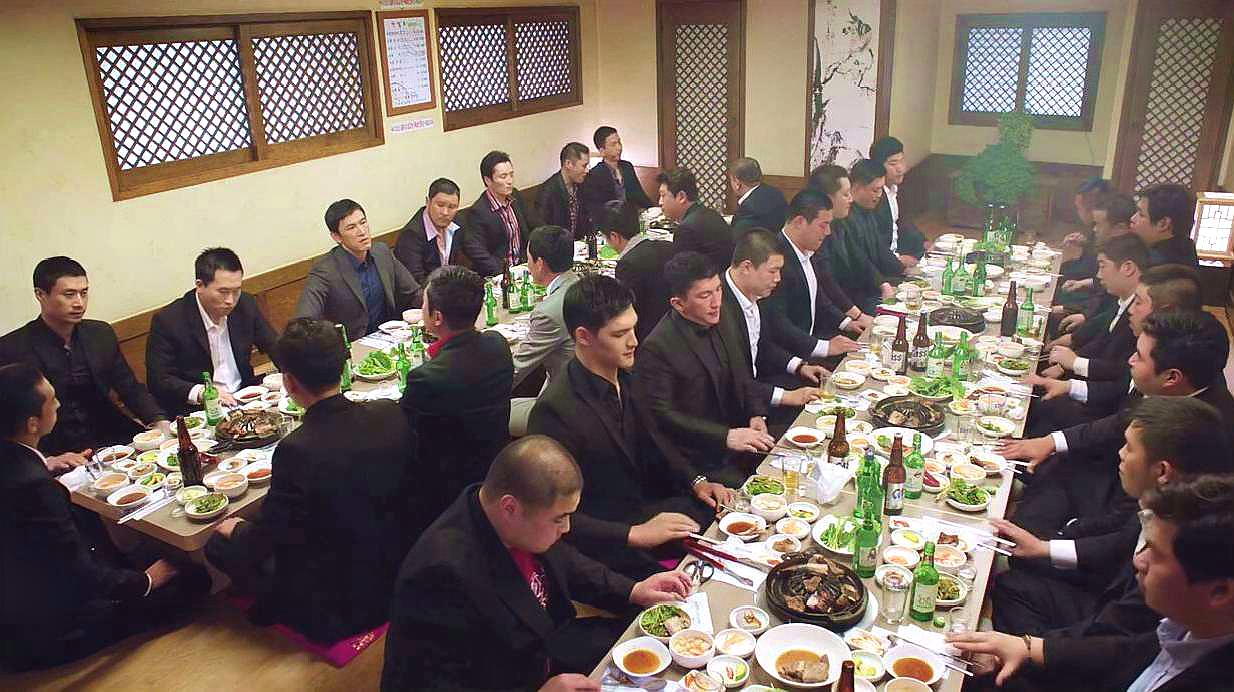 2020日本最新黑帮电影:中日两大黑帮的混战,暴力美学,生猛无比