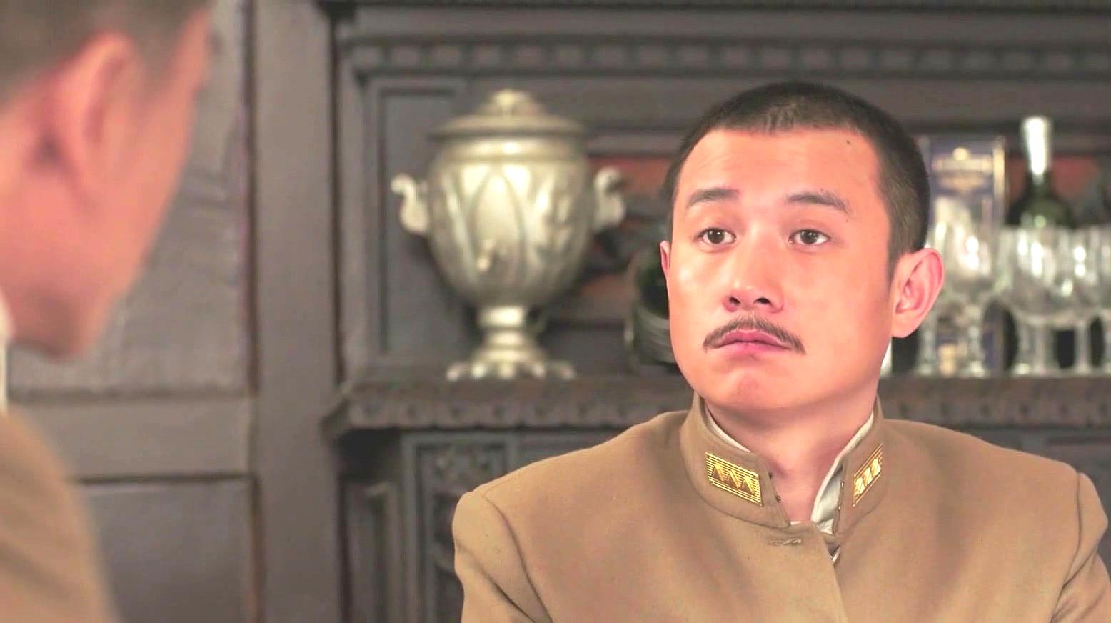 果然是个厉害的男人.  01:04  来源:好看视频-少帅:张学良做俯卧撑!