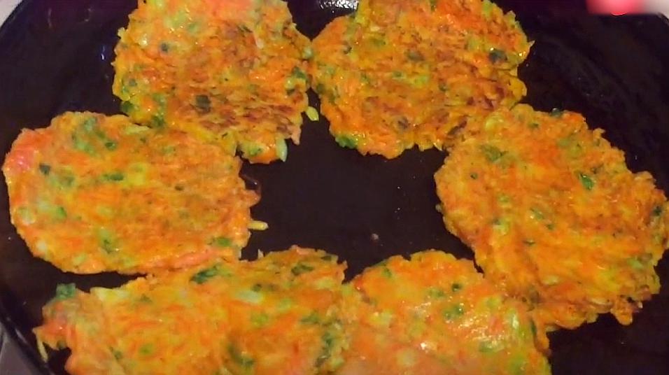 胡萝卜鸡蛋,早餐胡萝卜青菜鸡蛋饼这样做,营养美味超好吃