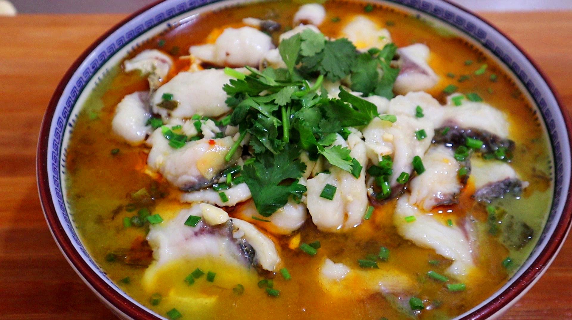 大厨教你做酸菜豆花鱼,鱼肉滑嫩,豆腐鲜美,酸菜开胃,特解馋