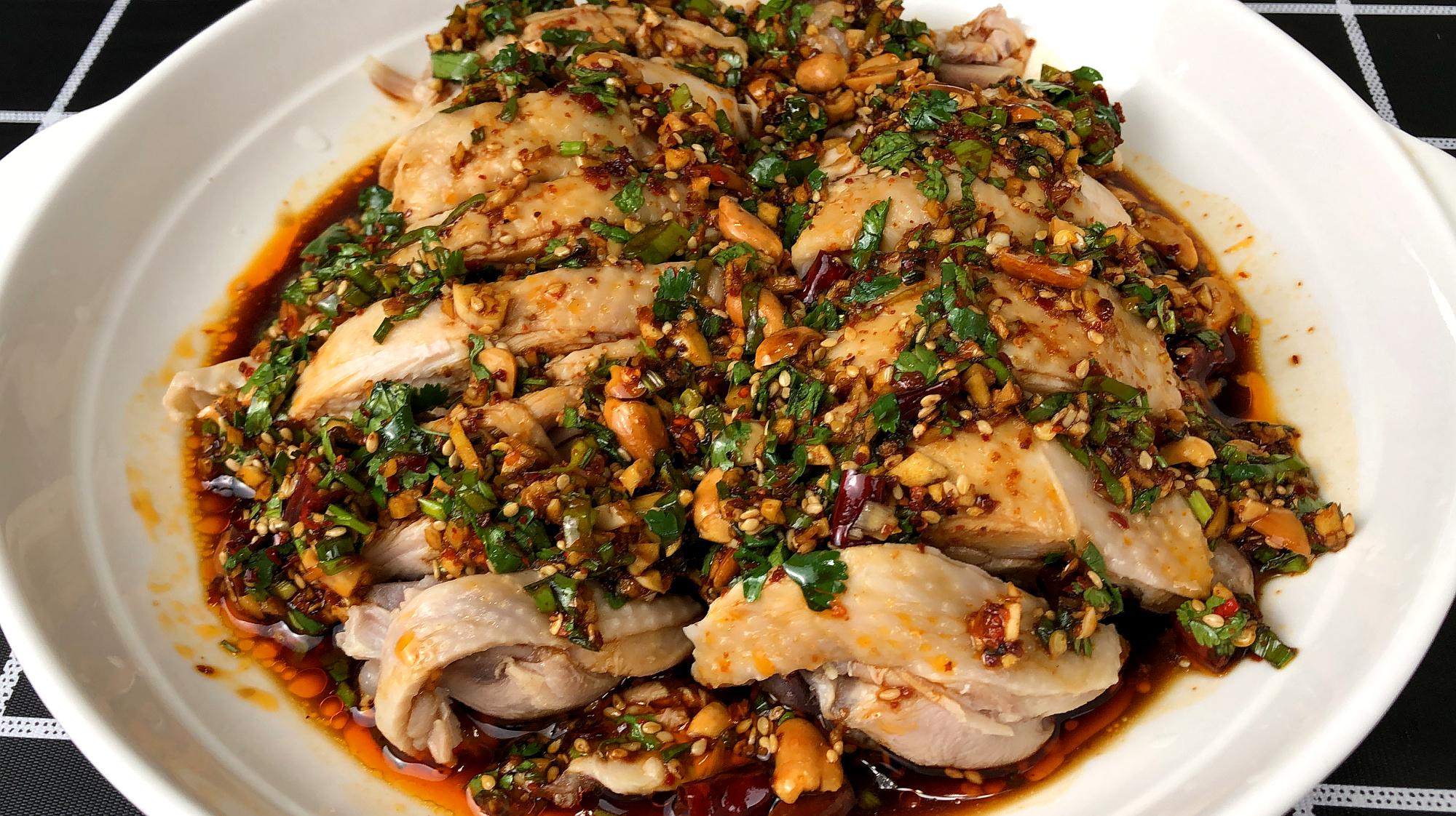 口水鸡腿最好吃的做法,多加这一步鲜香味美,学会做给家人吃