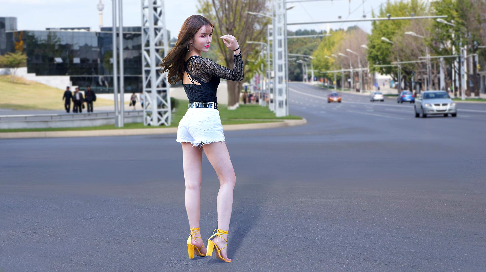 ps高级教程:怎么秒变大长腿?一个新功能,让p图变简单!