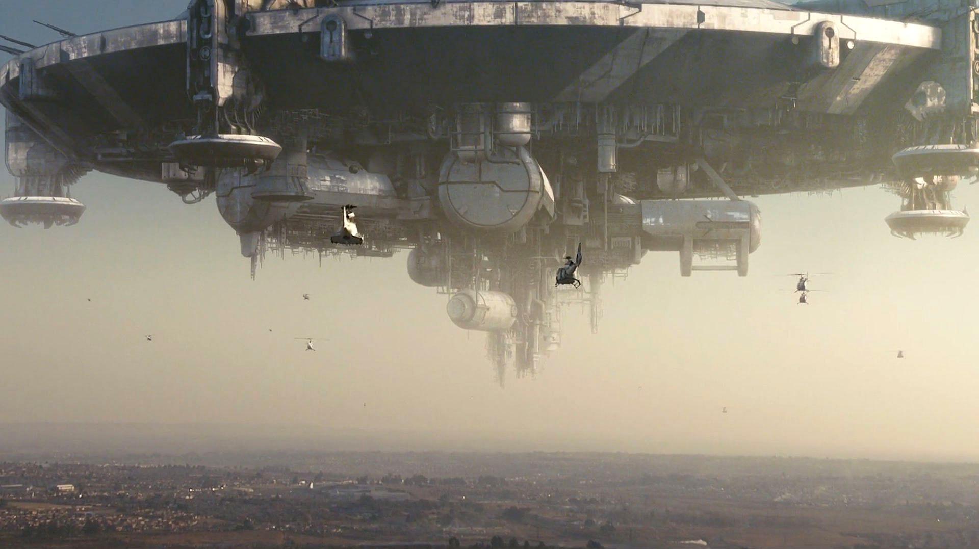 一艘巨型飞船降临地球,不料是来避难的外星人,却沦为人类的囚徒