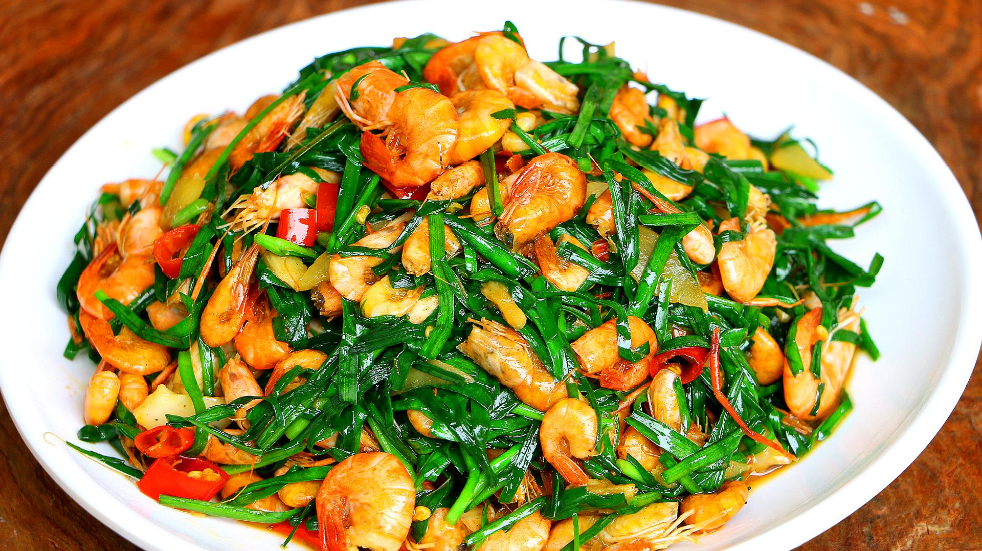 韭菜炒河虾的正确做法,到底是先炒韭菜还是河虾?很多人都没做对
