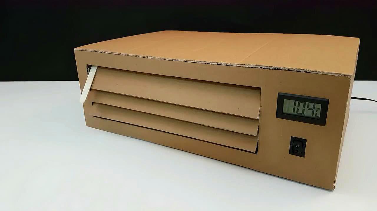 手工牛人用纸板制作一台迷你空调,启动后制冷效果实在是太好了