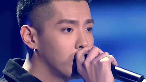 历年安徽春晚回顾:2016吴亦凡歌曲《花房姑娘》