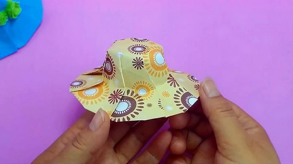 如何做出简单的折纸?