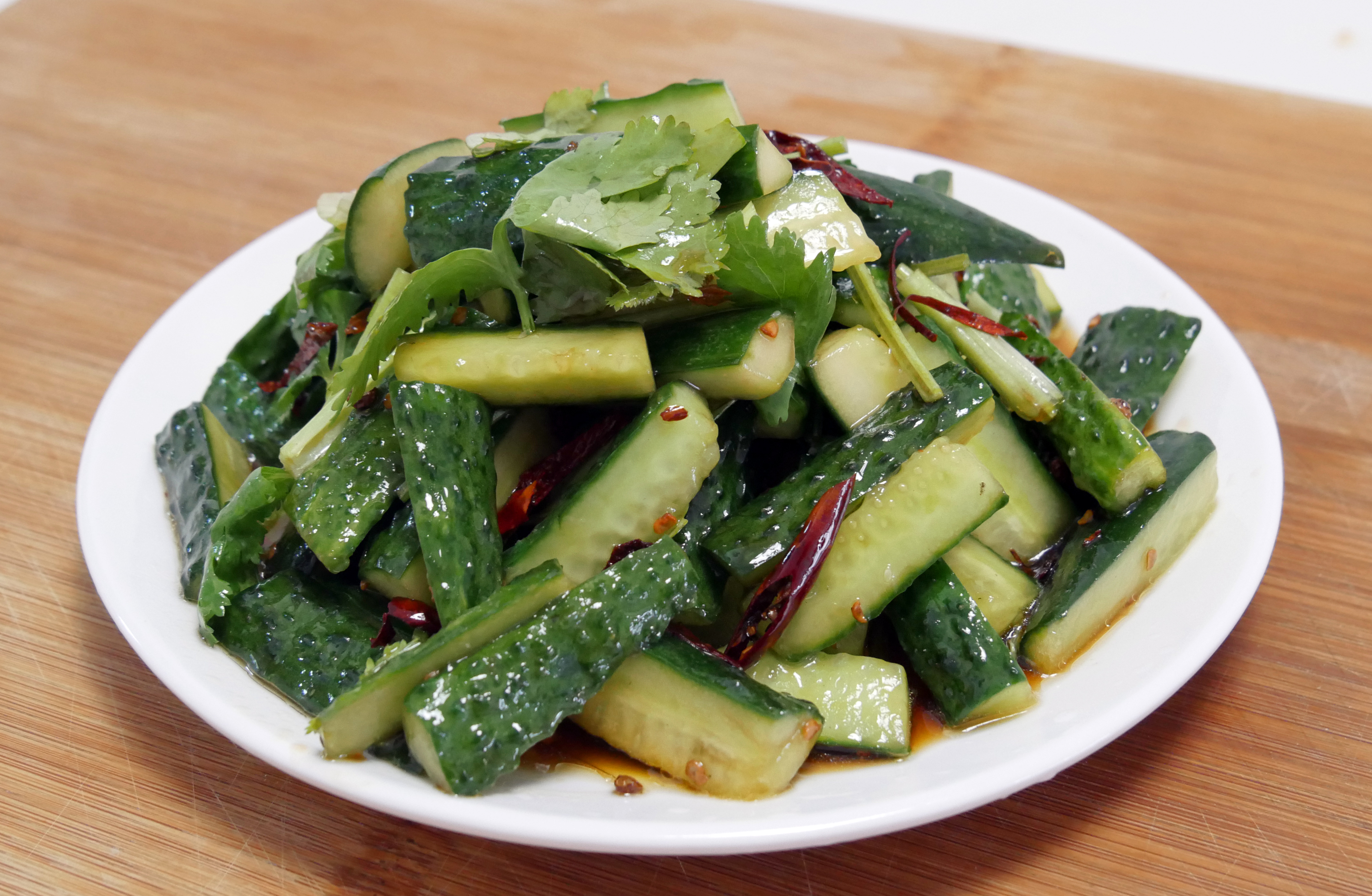 "五香黄瓜条"太好吃了,清脆爽口,香辣过瘾,夏季必备的凉菜