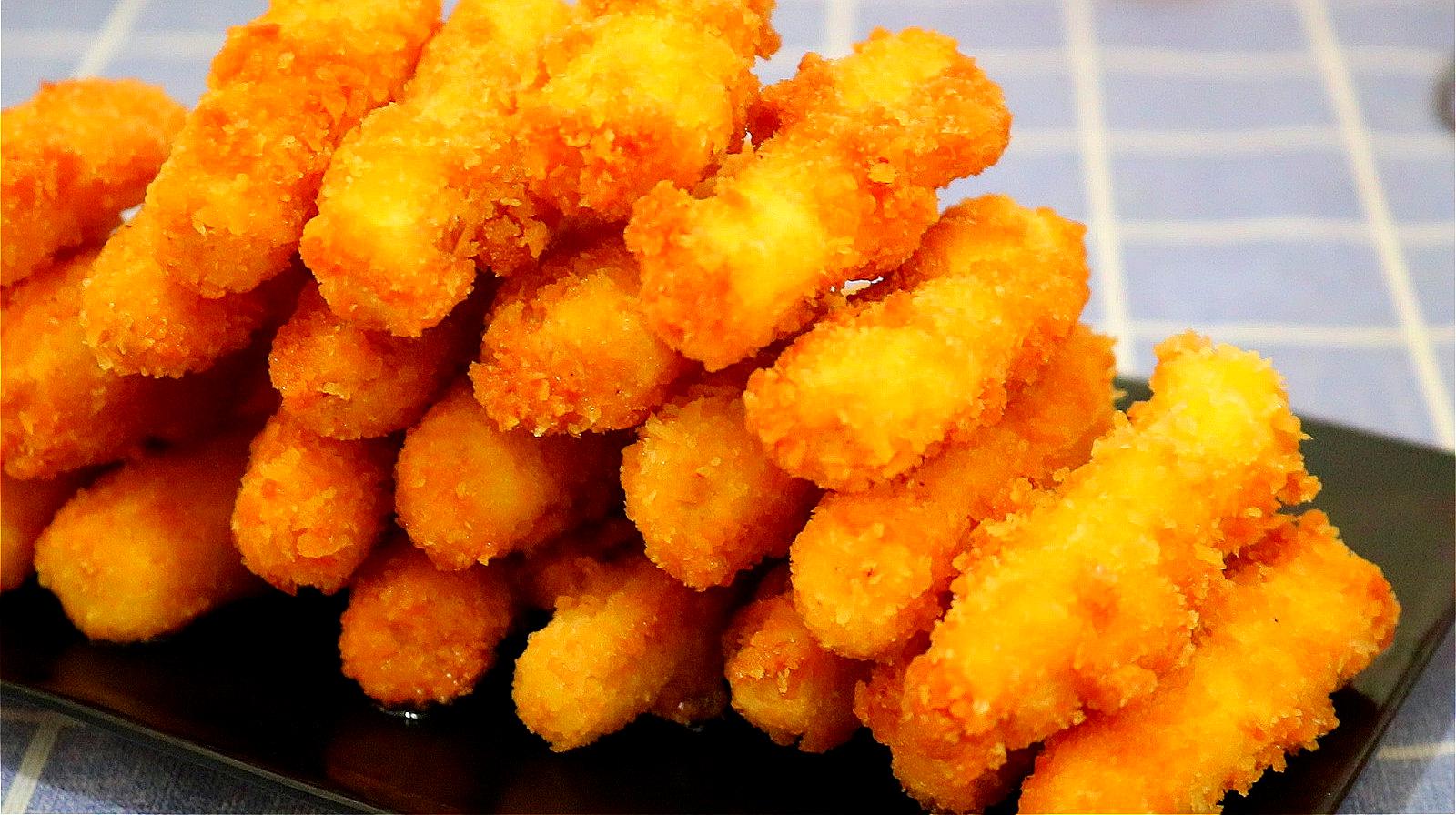 3炸山药条:非常美味的一道小吃,裹着芝麻一口咬下去香喷喷的,别提多