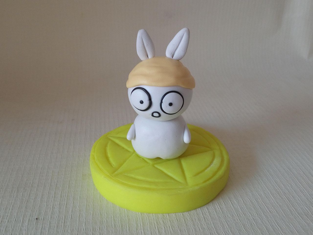 可爱的粘土兔子简单做快来学吧