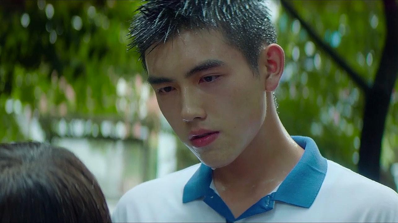 《最好的我们》精彩片段合集,陈飞宇何蓝诠释有泪的十八岁