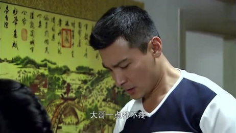 男子受伤被判下半身瘫痪 为了救同伴 双腿奇迹般的站了起来 爱言情