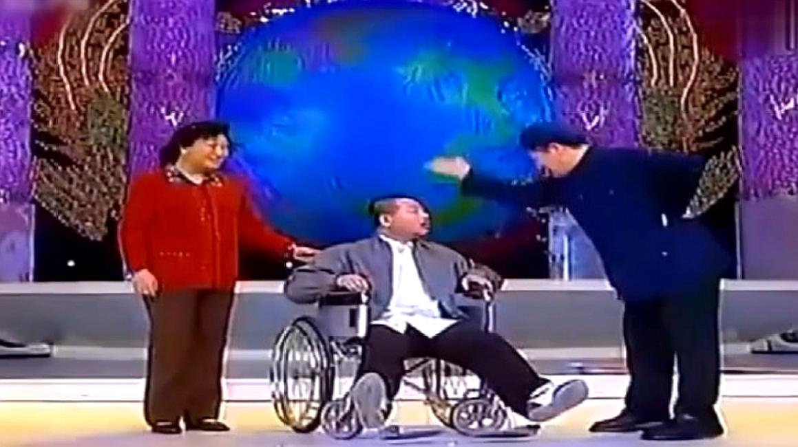 小品《卖车》:赵本山又来忽悠范伟,范伟的智商太感人了