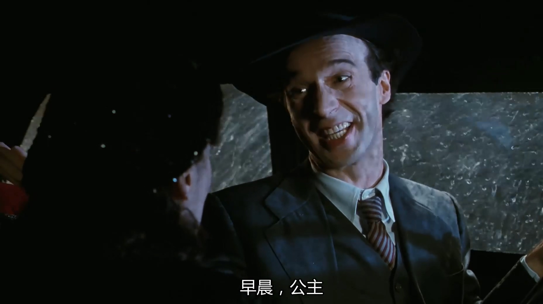 疫情时期重温经典,《美丽人生》感人片段,深陷泥泞也要仰望星空
