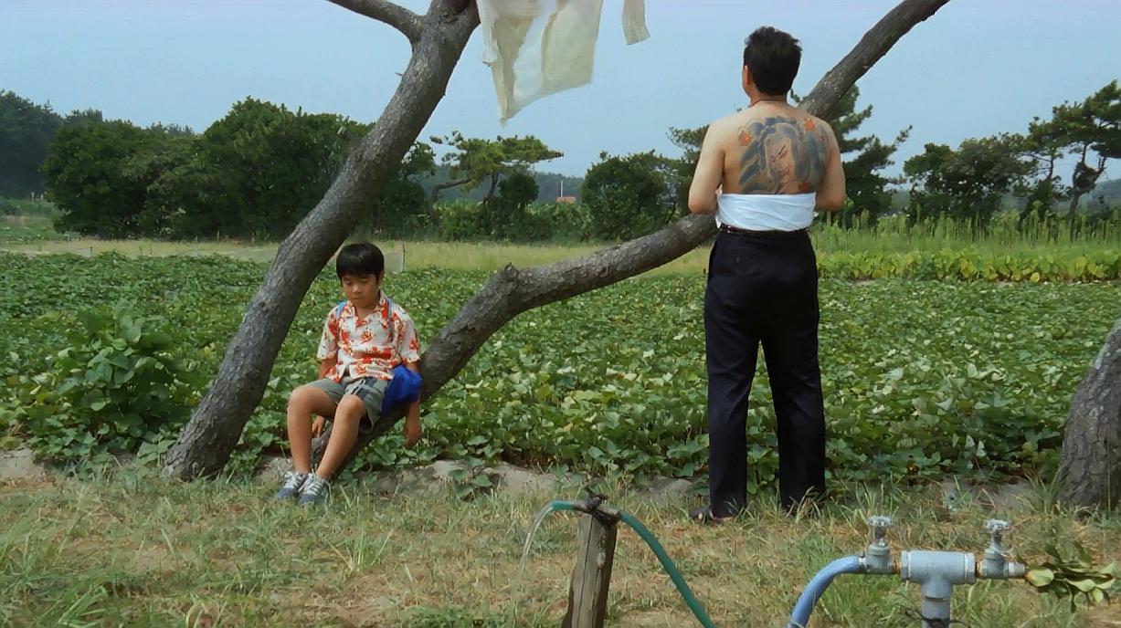 菊次郎的夏天:大叔偷掰别人玉米,却意外碰到熟人,大写的尴尬!