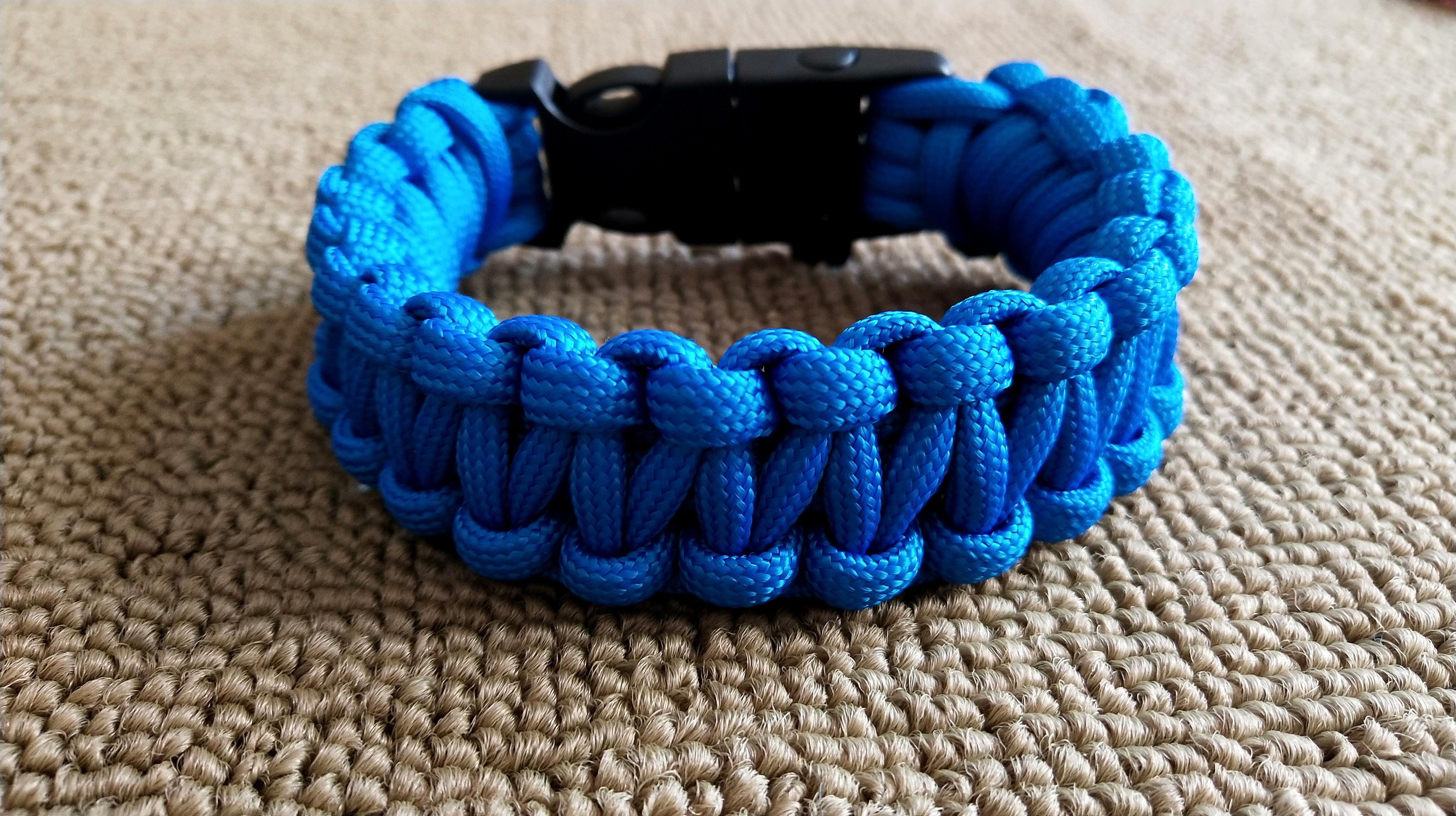 几秒钟就能拆开应急使用的一款"求生手链"编法