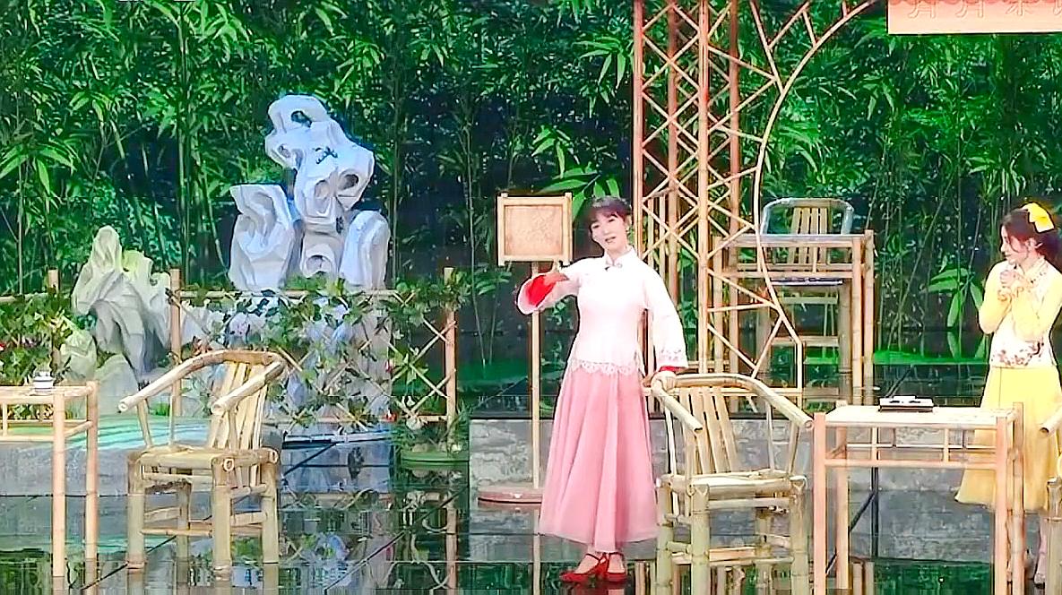 春晚小品《喜欢你喜欢我》一鞠婧祎篇