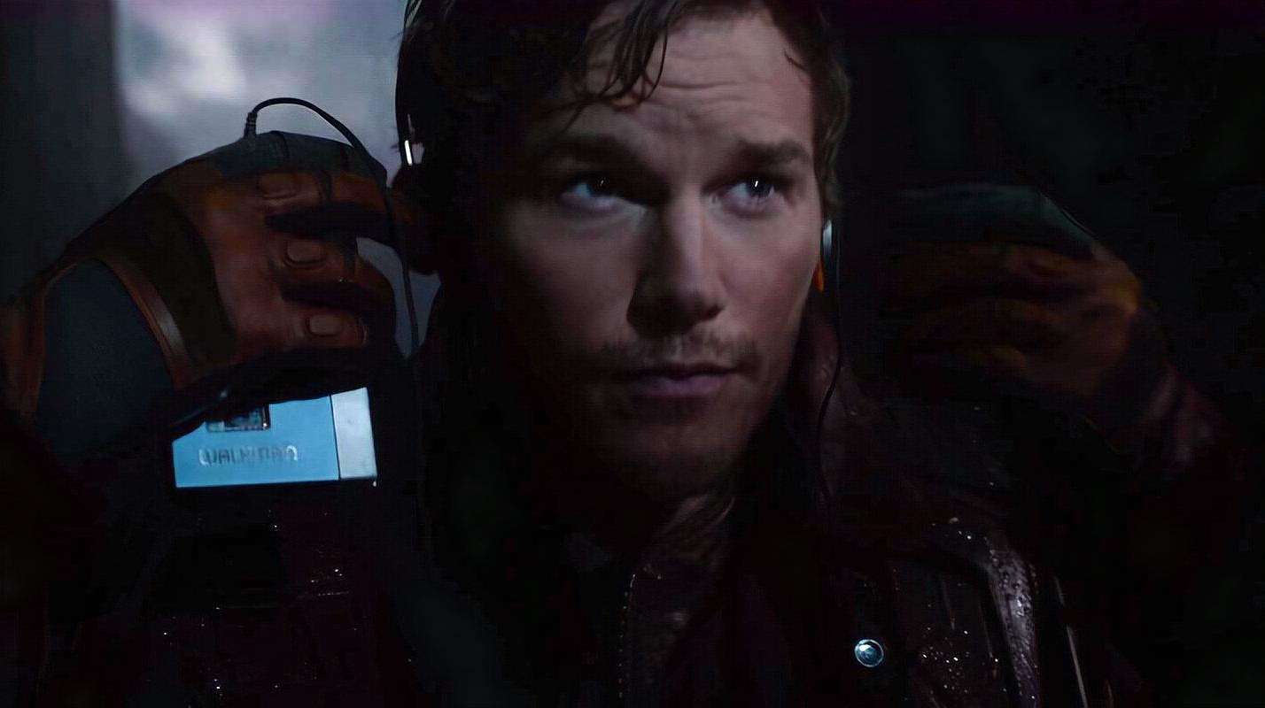 银河护卫队:逗比星爵爱怀旧,一边偷宇宙球体,一边听walkman