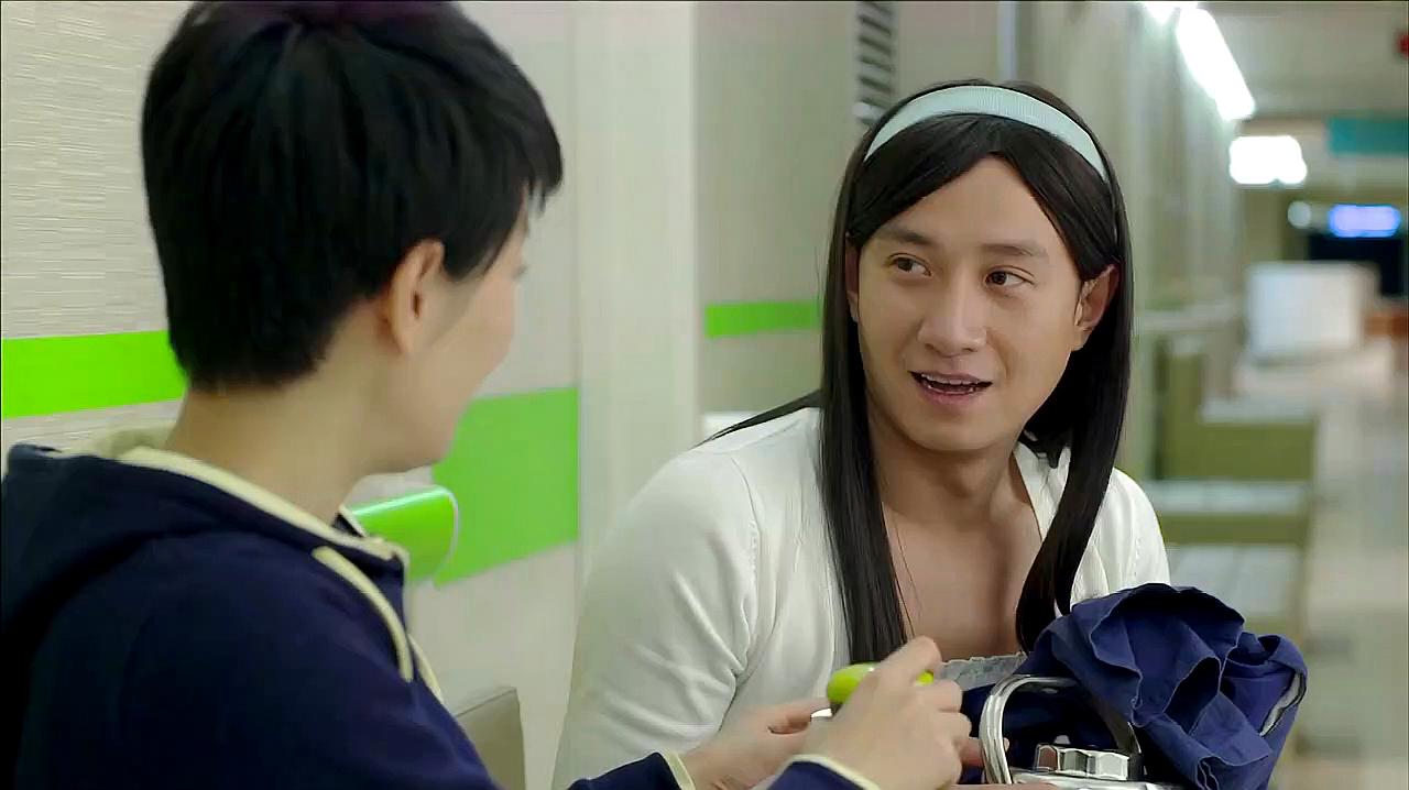 小爸爸:于果为了夏天,竟然男扮女装,这一身真是笑死了