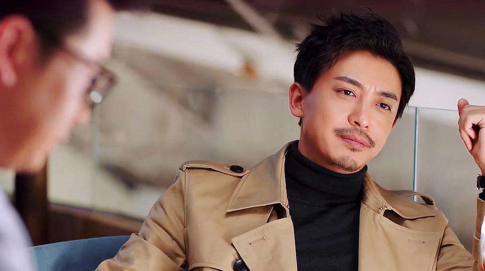 01:00  来源:好看视频-#电视剧猎心者# 【万有前台】 花笙爸爸找戴猛