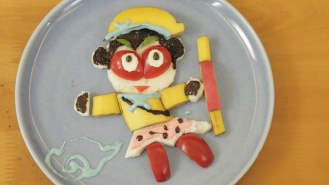 水果 会翻跟头的孙悟空用水果拼出来吧