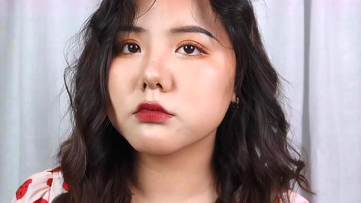 大脸女孩必须了解的发型,假期出游必备发型,脸蛋立马小一圈