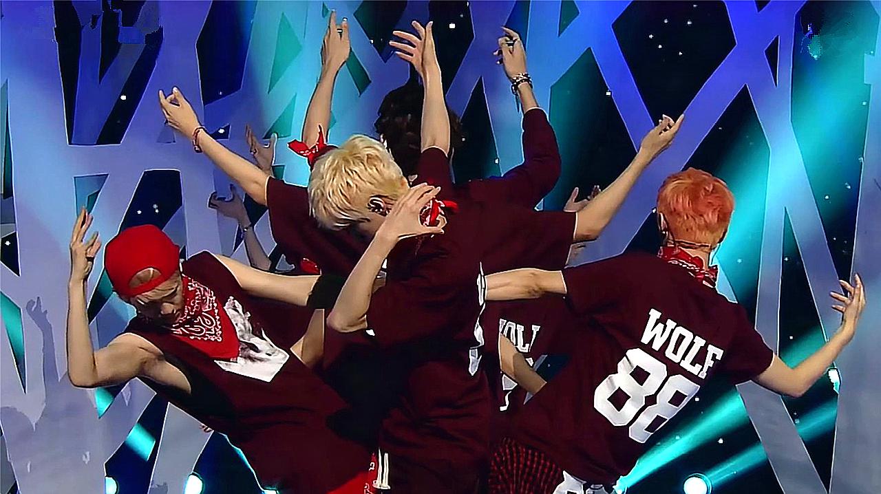 exo《狼与美女》现场版,很难再看到的完整12人表演,舞蹈太帅了