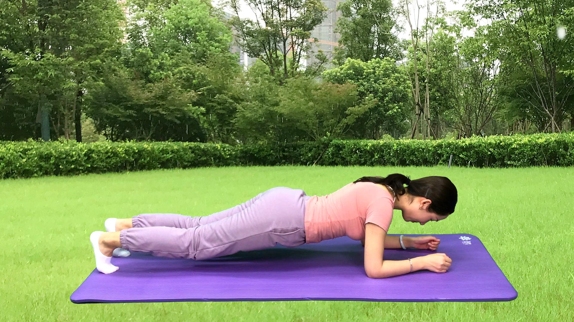 1个动作每天练1小时,助你有效提臀瘦腿,简单有效