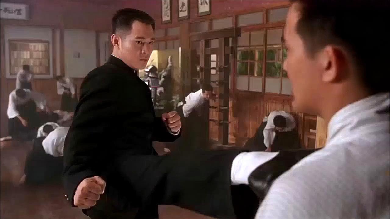 电影《精武门》陈真单枪匹马闯虹口道场横扫日本武馆