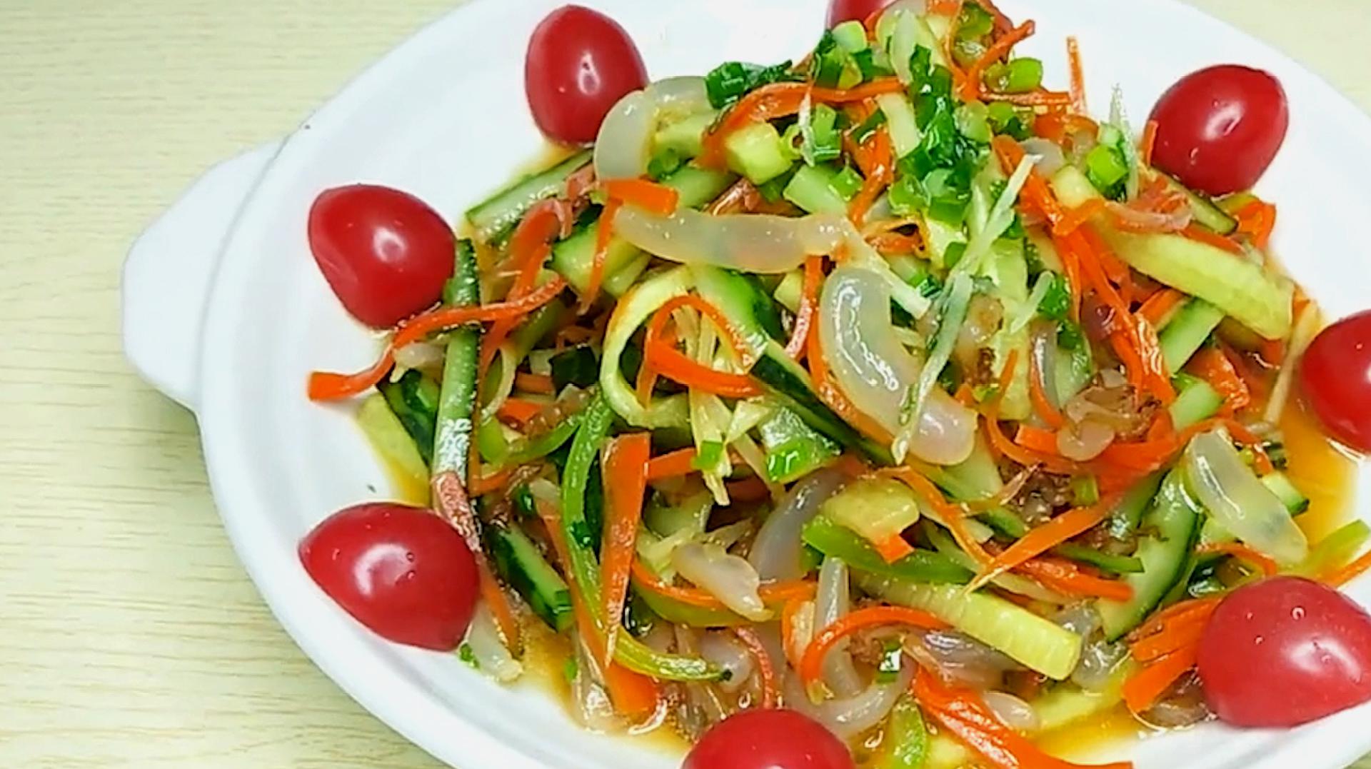 海蜇凉拌什么食材会好吃?