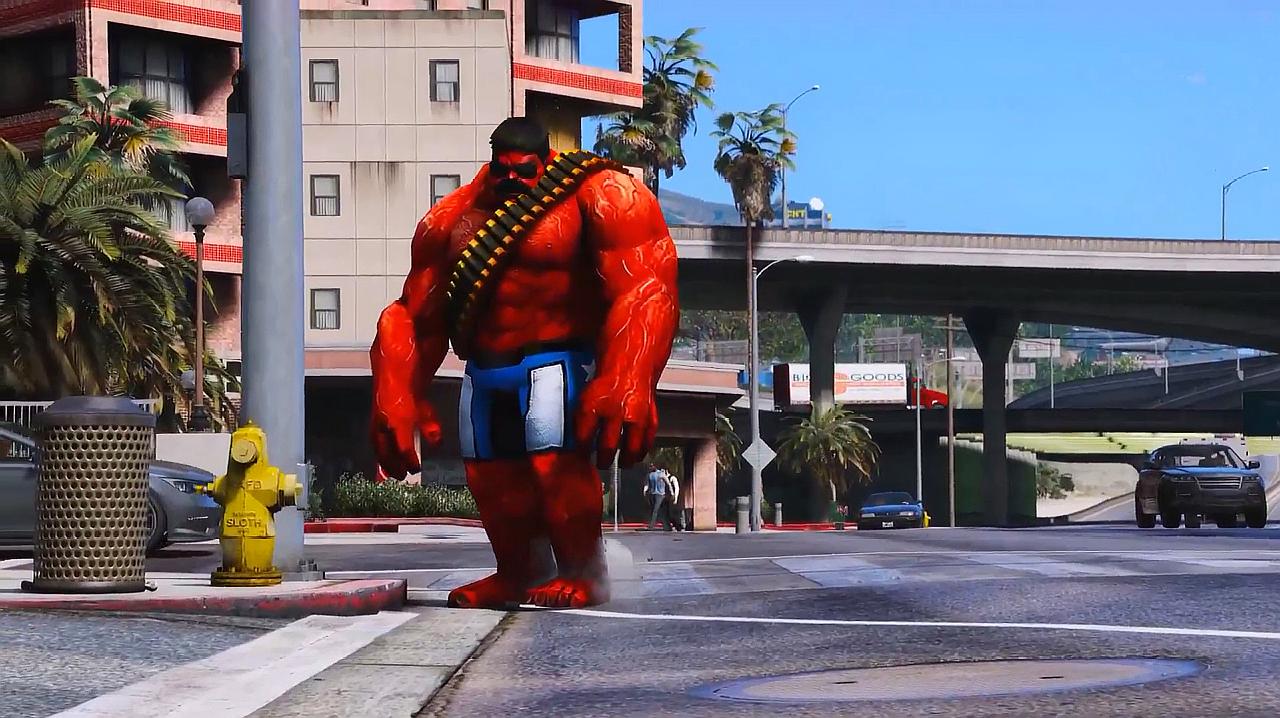 9gta 5:红巨人和绿巨人之间的较量,网友:体型决定战斗力?