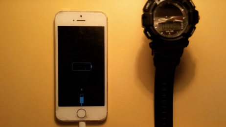 Iphone5s充电时间 相关视频 3秒内给你的iphone5s充电 爱言情
