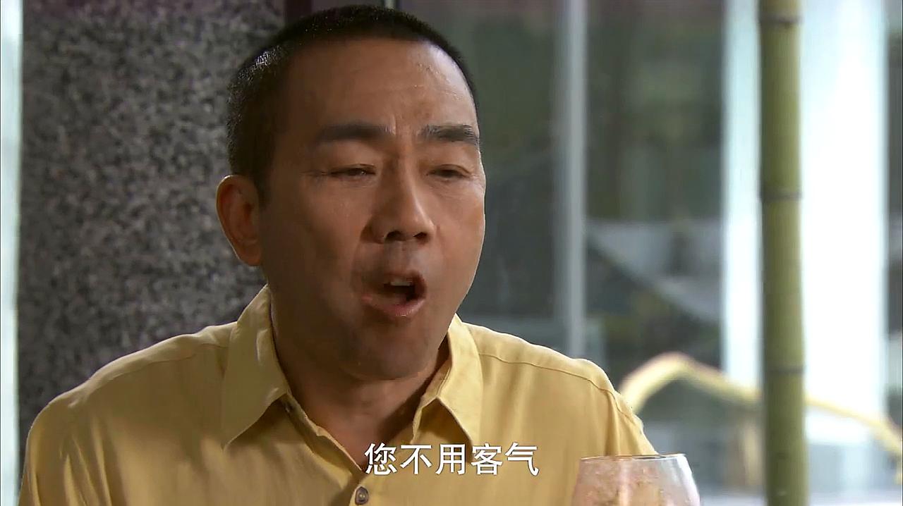 杨光的夏天:杨光这段演技太棒了,吃个水果都那么自然!