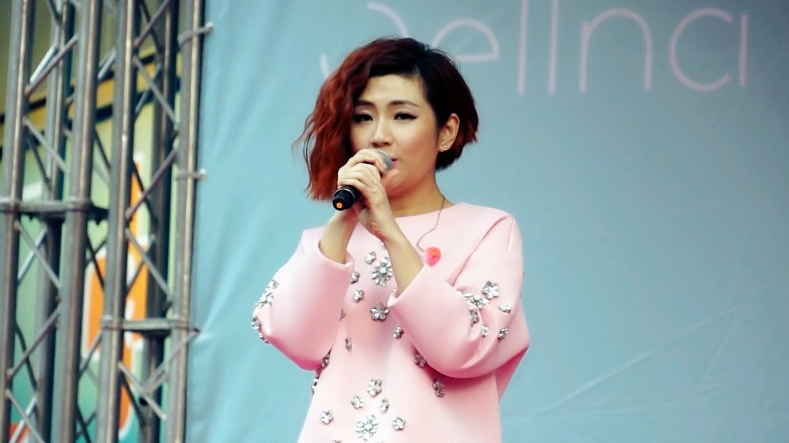 精选任家萱的那些经典献唱,每首歌都"沁人心脾"!