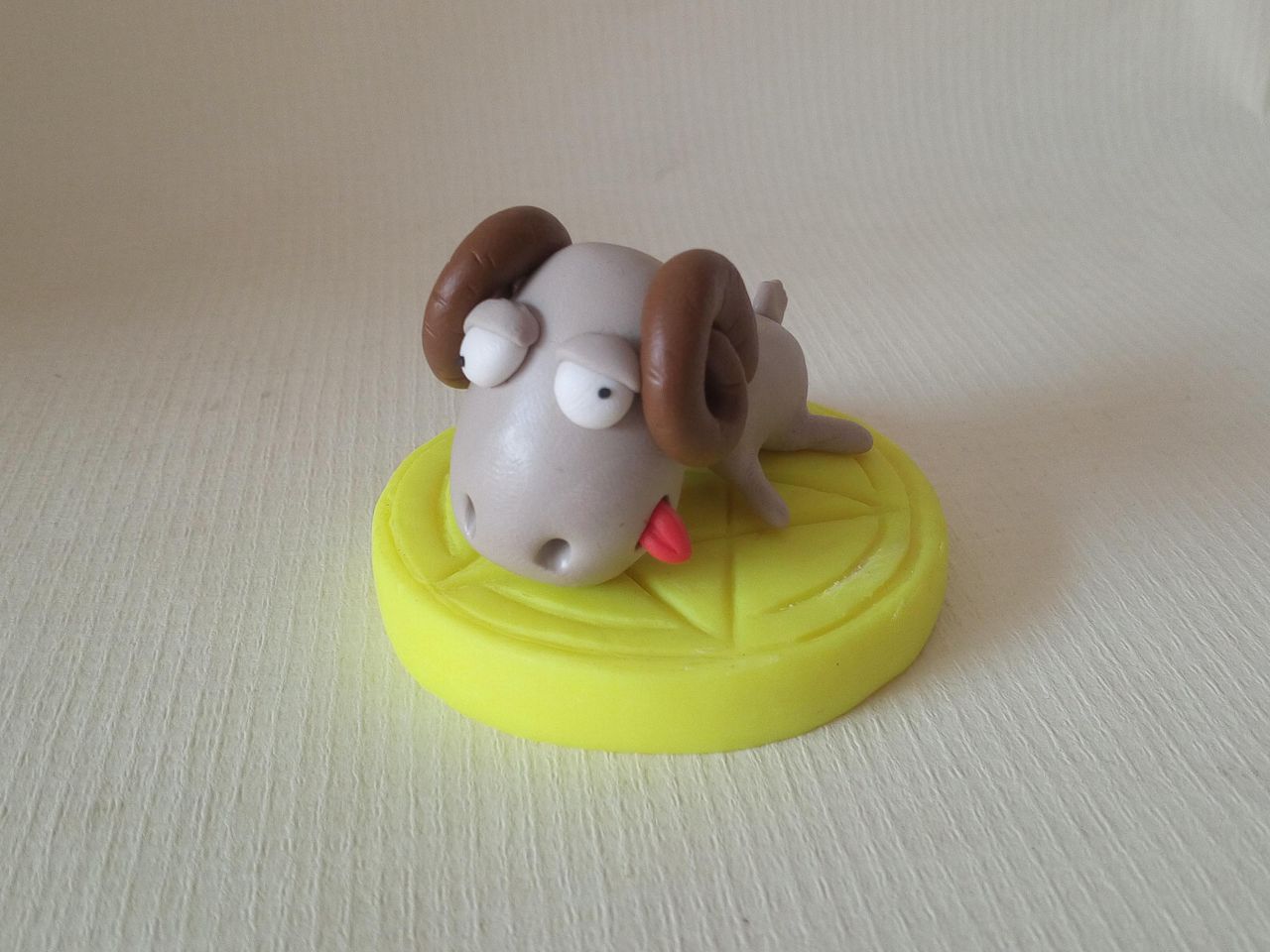 用粘土做可爱的小羊,快来学吧