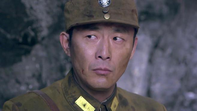 小伙把鬼子骗入山洞,伤员兄弟们引雷和鬼子同归于尽,都是英雄!