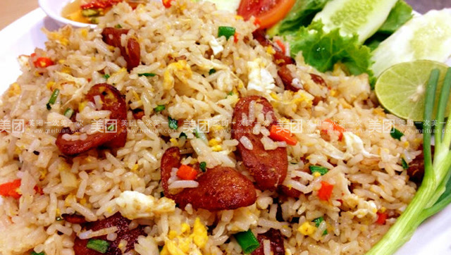 好吃腊肠炒饭的做法