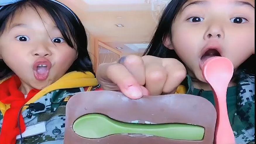 萌宝萌萌哒系列:调皮的小妹妹吃