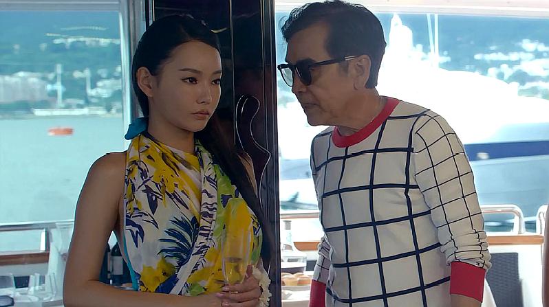 澳门风云2:三个老千欺负发哥的侄女,输了竟要脱衣服!真会玩!